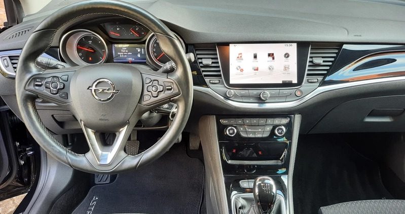 Opel Astra cena 42900 przebieg: 114000, rok produkcji 2017 z Kalety małe 407